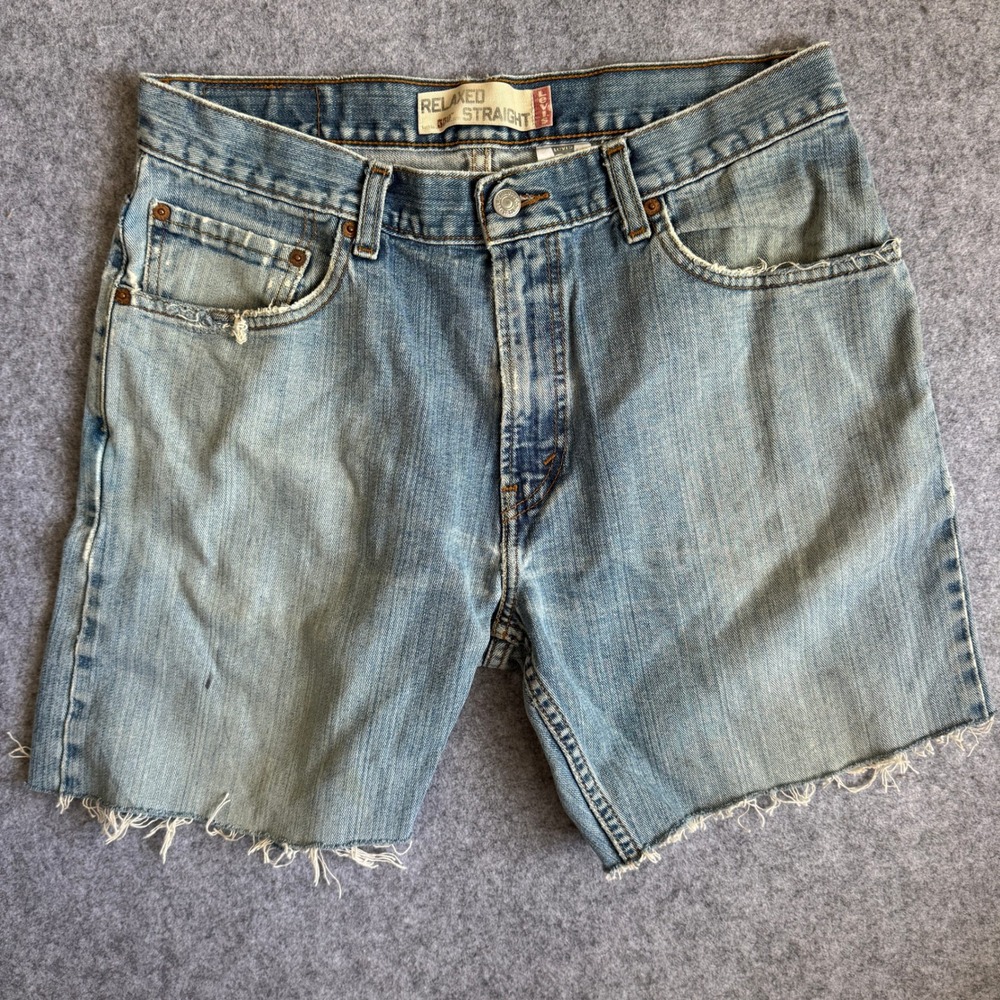 Levi's 559 Men W33 Relaxed Straight Light Wash Blue Denim Cut Off Shorts Raw Hem